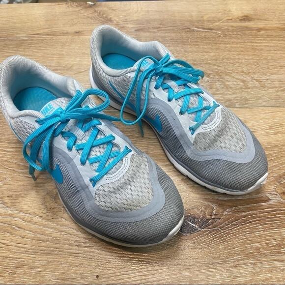 Nike Women's Flex TR 6 Gray Blue Size 6 US Good Condition - Picture 1 of 9